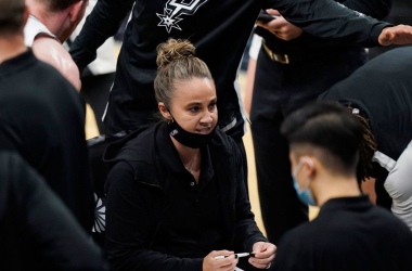 Becky Hammon hace historia, primera
mujer en dirigir un equipo de la NBA