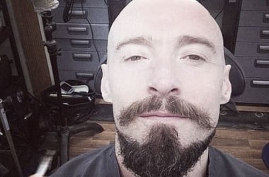 Hugh Jackman se deja rapar a cero para ser Barbanegra en &#039;Pan&#039;