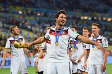 Hummels: I&#039;m happy at Dortmund