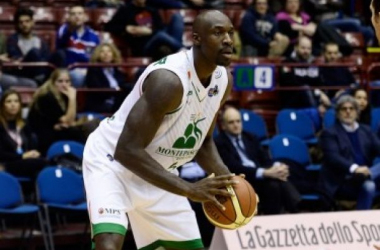 Ante el KO de Mensah-Bonsu, Olympiacos piensa en Othello Hunter