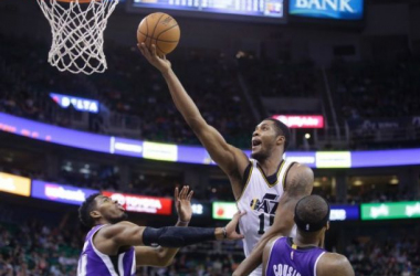 Utah Jazz Ease Past Sacramento Kings