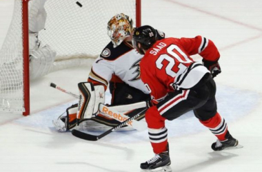 Chicago Survives Three Anaheim Goals in Less Than a Minute to Defeat Ducks