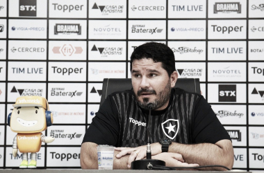 Barroca assume responsabilidade pela derrota e diz que Botafogo precisa ‘virar a chave’