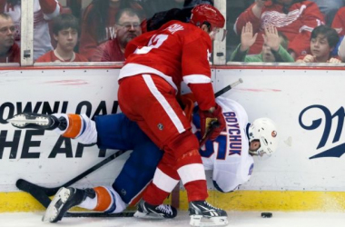 Detroit Red Wings Soar Past Islanders, 4-1