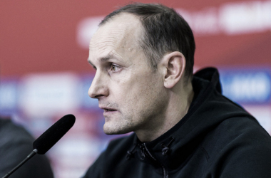 Técnico do Leverkusen, Herrlich enaltece equipe após vitória: "Estamos na direção certa"