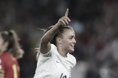 Inglaterra garante classificação na prorrogação diante da Espanha e está nas semifinais da Eurocopa Feminina 