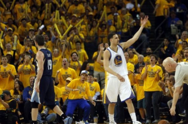 Stephen Curry And Golden State Warriors Cruise By Memphis Grizzlies In Game 1