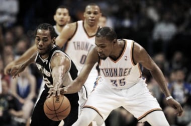 Resumen NBA: &#039;Russ&#039; y &#039;KD&#039; anotan 91 puntos y Warriors repiten resultado contra sus Rockets