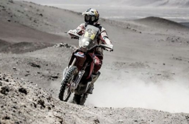 Dakar 2015, si aggiudica la 9° tappa Rodrigues (Honda). Gallegos ( Honda) mette in riga tutti nei quad