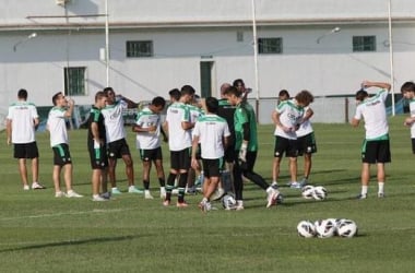 El Betis se entrena pensando en la Europa League