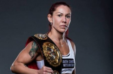 Invicta FC 15: Cristiane &quot;Cyborg&quot; Justino KOs Daria Ibragimova In 1st Round, Defends Featherweight Belt For 4th Time