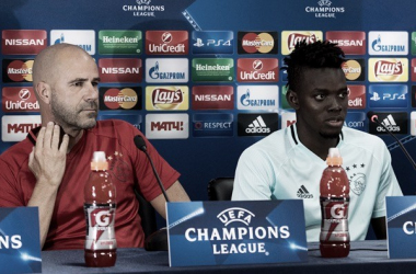 Bosz: &quot;El Ajax debe clasificarse para la Champions League&quot;