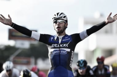 Fernando Gaviria se adjudicó en la clásica París-Tours