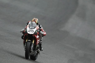 Australiano Josh Brookes vence primeira corrida em Brands Hatch e garante titulo do Campeonato Britânico de Superbike