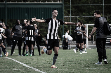 Andrey comemora primeiro gol marcado pelo Botafogo e projeta clássico contra Flamengo