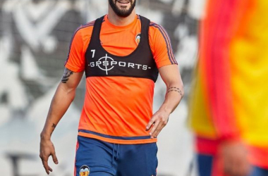 Negredo: "Me gustaría jugar más veces al lado de Paco Alcácer"