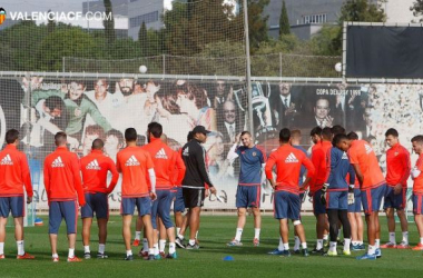 El Valencia CF vuelve a los entrenamientos pensando en la Champions League