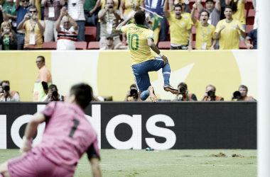 Neymar lidera a Brasil con un gol en la victoria inaugural de la Confederaciones