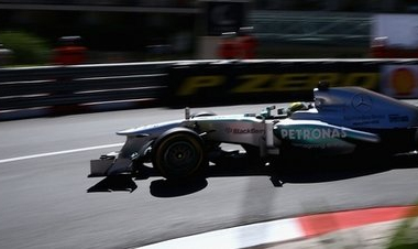 Rosberg lidera los primeros libres por delante de Fernando Alonso