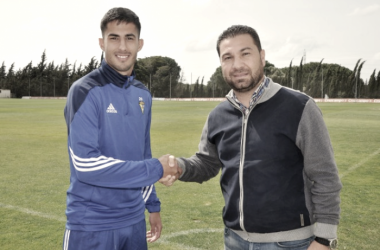 Nico Hidalgo firma por el Cádiz hasta 2019