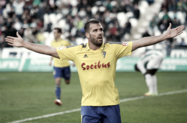 Alfredo Ortuño, un goleador de oro para un Cádiz de plata