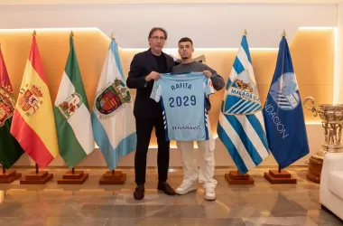 Rafita con Loren Juarros en la oficinas del club/ Imagen Málaga CF 