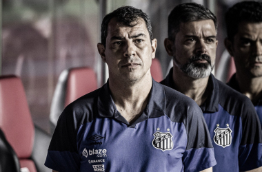 Fábio Carille elogia elenco na vitória santista diante do São Paulo: “Não imaginava ter 19 de 24”