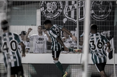 Ponte Preta e Coritiba ficam no empate na estreia da Série B