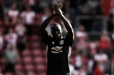 Con Lukaku, el invicto del United continúa