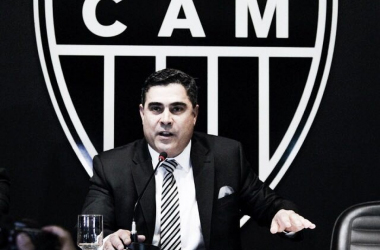 Presidente do Atlético-MG enaltece interino Thiago Larghi, mas se esquiva sobre 'promoção'