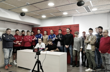 Los trabajadores, técnicos y
jugadores del CF Reus, unidos ante el desastre