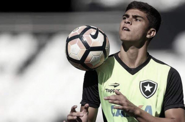 Botafogo antecipa retorno de jovem da base que estava emprestado ao Lille