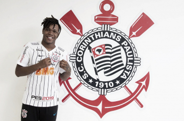 Corinthians entra em acordo com Estoril e oficializa contratação de Matheus Jesus
