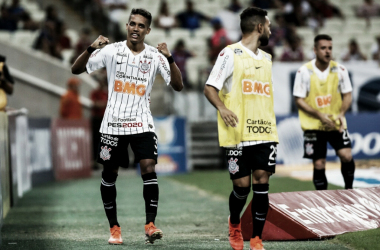 Decisivo na vitória do Corinthians, Pedrinho agradece carinho da torcida: "Fico arrepiado"