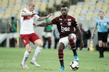 Sai Arrascaeta e entra Gerson: a substituição que mudou o jogo do Flamengo