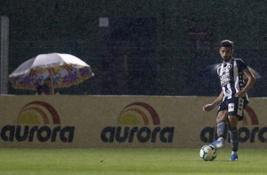 Gabriel comemora vitória do Botafogo e elogia desempenho defensivo: "Crédito de todos"