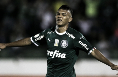 Gabriel Veron brilha na estreia, Palmeiras goleia Goiás e segue na briga pelo vice