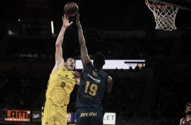 Un Baskonia en racha vence a un Tenerife gris