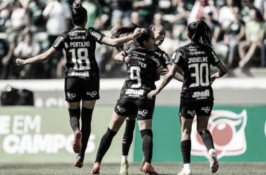 Corinthians goleia Palmeiras e vai à sexta final do Brasileiro Feminino 