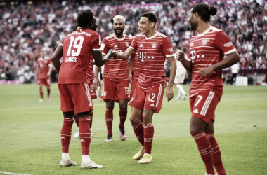Bayern atropela Mainz e dorme na liderança da Bundesliga
