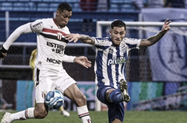 Em tarde movimentada, Avaí e Botafogo-SP empatam na Ressacada pela Série B