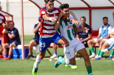 El Recreativo Granada empata en su primer encuentro ante el Atlético Sanluqueño