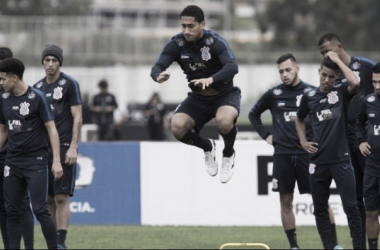 Corinthians confirma lesão de zagueiro Pablo