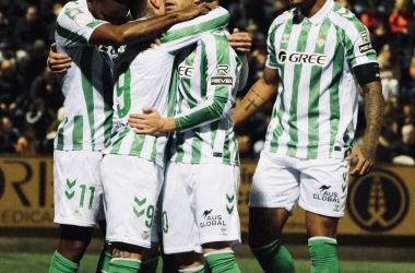 Un Betis en apuros se salva en el Narcís Sala