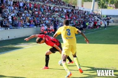 Fotos e imágenes del CF Reus Deportiu - UE Olot, de la 38ª jornada de Segunda División B