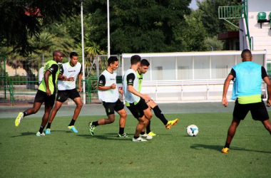 Recio y Foulquier entrenan con el Granada CF