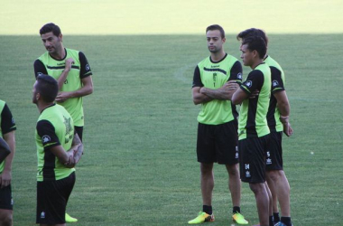 El Granada CF reanuda los entrenamientos con Piti al margen