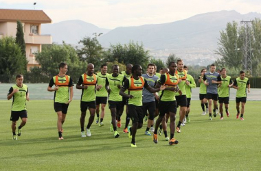 El Granada CF prepara a partir del martes el partido contra el Rayo