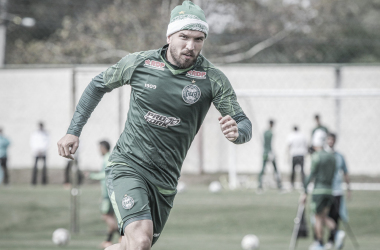 Willian Farias projeta crescimento do Coritiba na reta final do Campeonato Paranaense