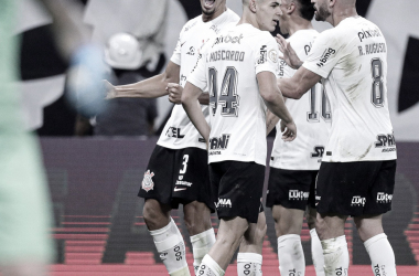 Em jogo de oito gols, Corinthians e Grêmio ficam no empate na Neo Química Arena